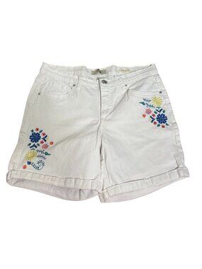 Vintage America Bestie Shorts Embroidered Denim Size 6 White Mid Rise Cuffed